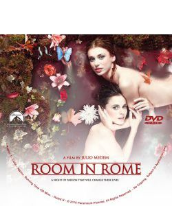 ROOM IN ROME